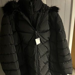 3/4 Puff Coat with Fur Hood New Never worm